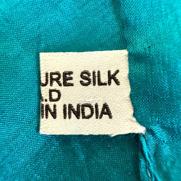 Pure Silk Lightweight Teal Scarf – Made in India 🇮🇳 - Picture 9 of 9